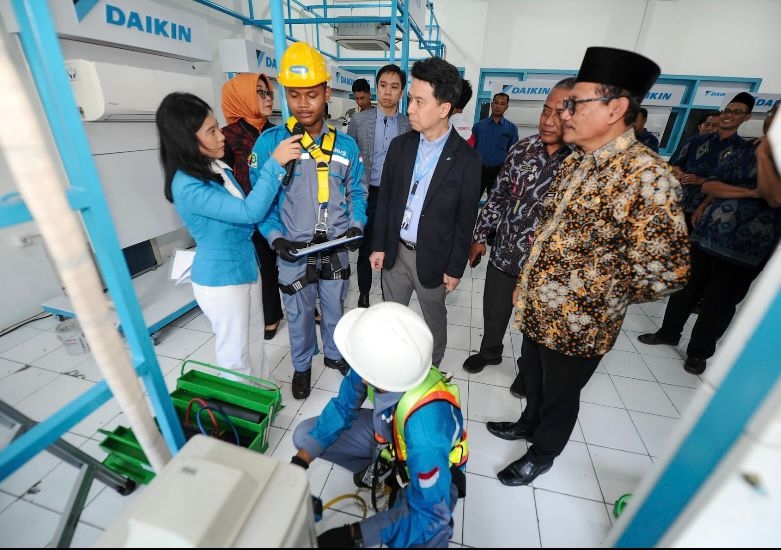 Dukung Pendidikan Vokasi, DAIKIN Resmikan Pusat Keunggulan di Jatim
