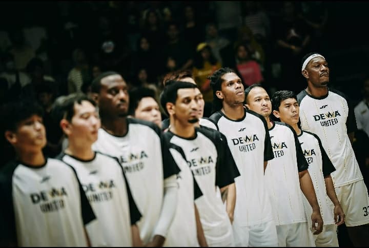 Permainan Ofensif, Dewa United Banten Jadi Tim Pertama Cetak 100 Poin di Playoff IBL 2025