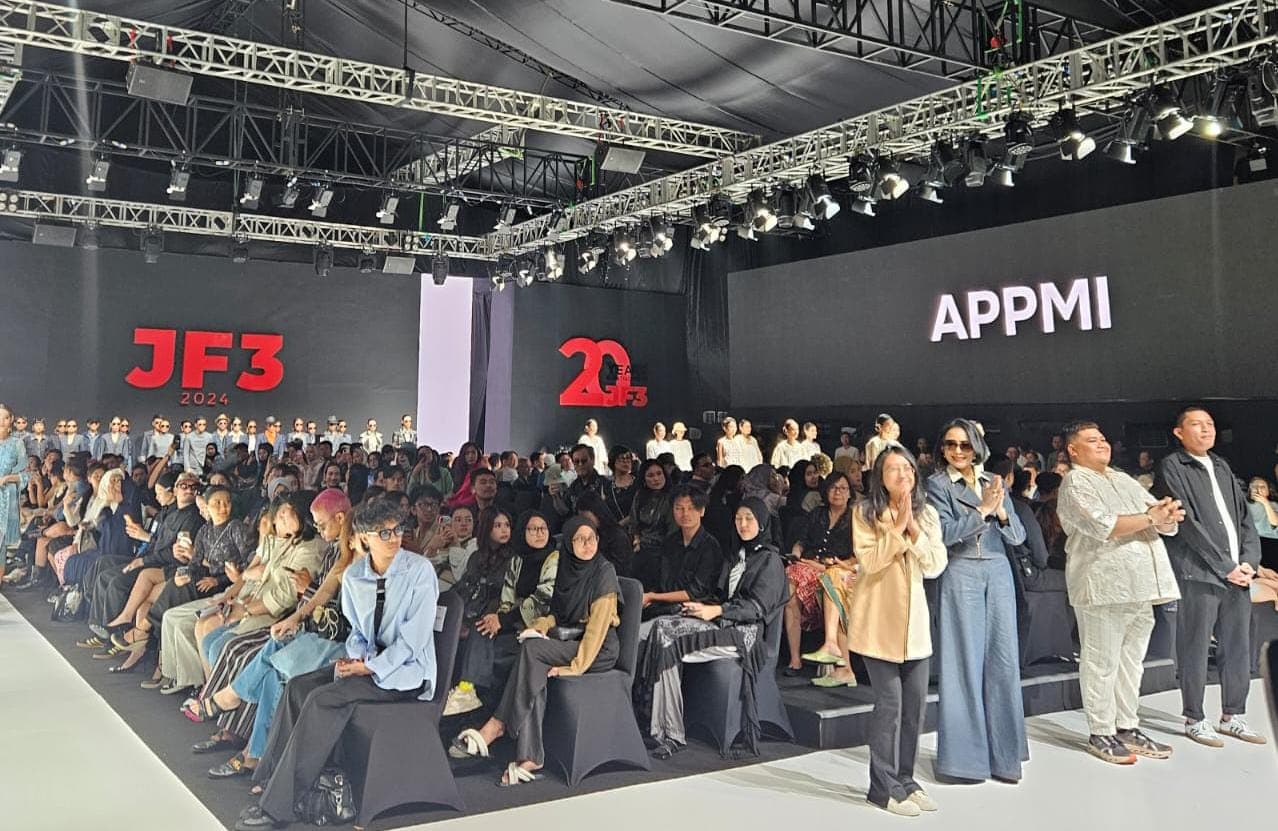 APPMI Menampilkan "Fashion Fusion in Elegance: Bridging Generations" di JF3 Fashion Festival 2024