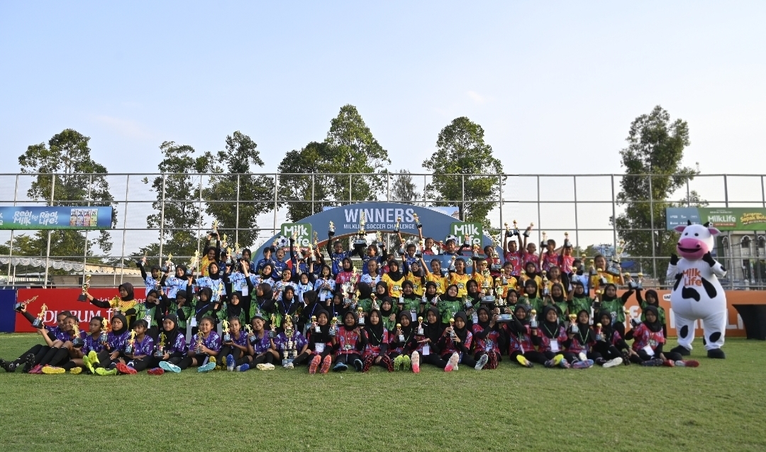 841 Siswi SD dan MI di Solo – Yogyakarta Ambil Bagian Gelorakan Sepak Bola Putri