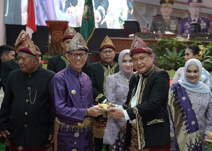 HUT ke-114 OKU Bertabur Prestasi, Elen Setiadi Puji Keberhasilan Turunkan Angka Kemiskinan