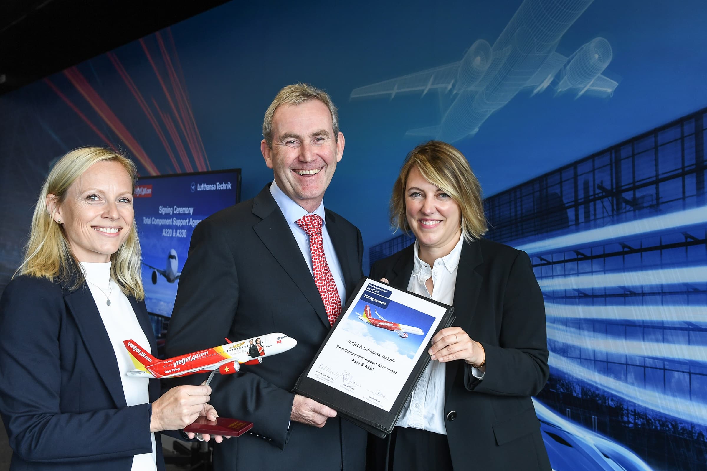 Pasok Mesin Pesawat, Vietjet Kerja Sama dengan Rolls-Royce dan Lufthansa Technik di Farnborough Airshow 2024
