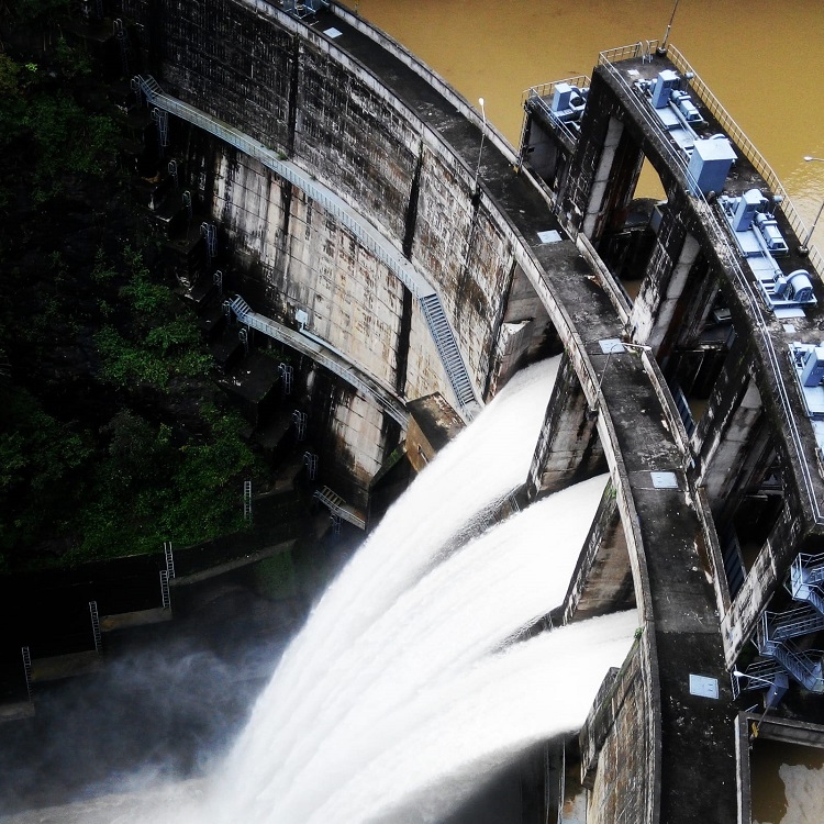 Bagaimana Cara Kerja Pembangkit Listrik Tenaga Air Termasuk ke dalam Teknologi yang Ramah Lingkungan?