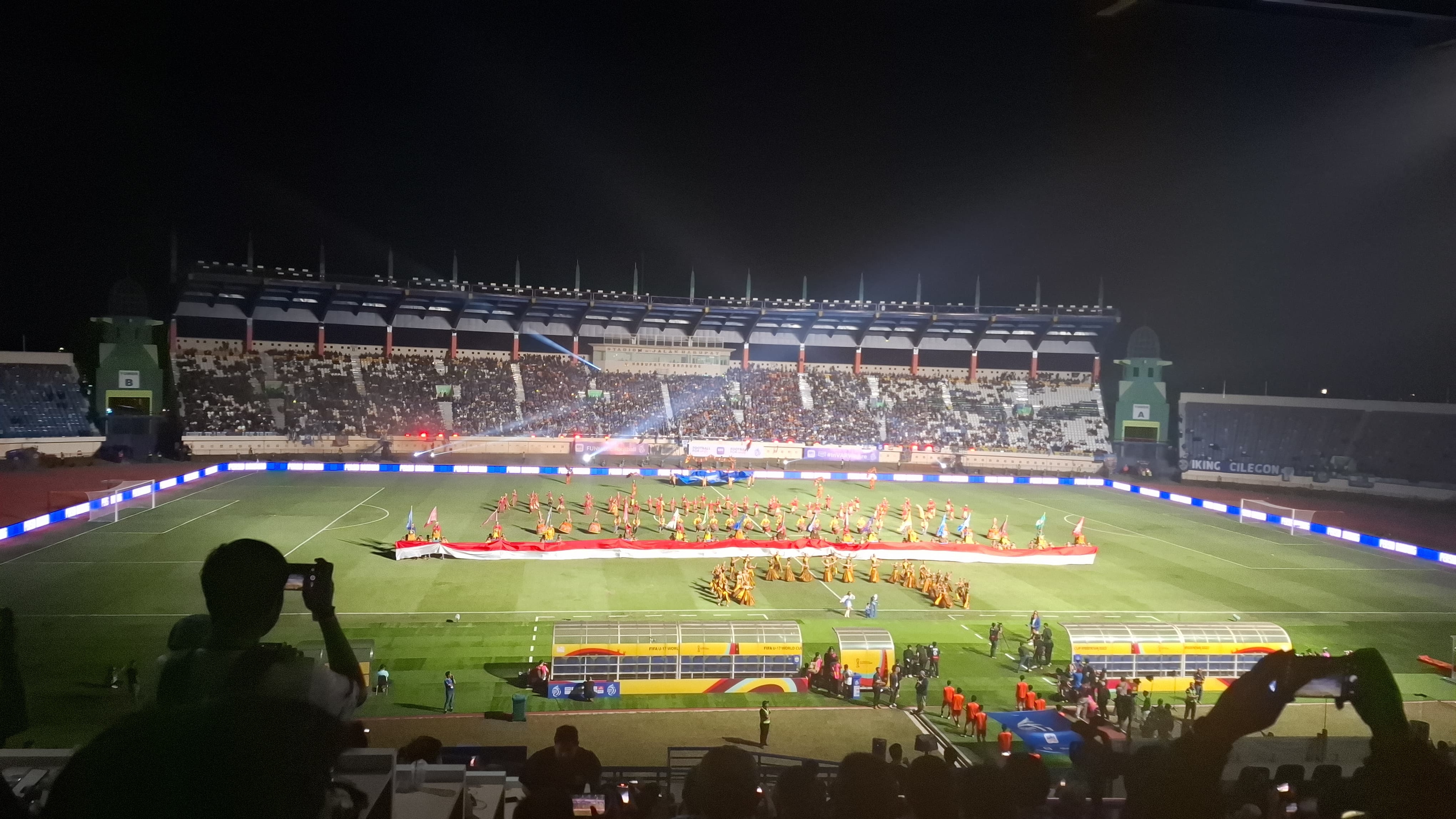 Sarat Budaya Sunda, Suara Merdu Lesti Kejora Semarakkan Pembukaan Liga 1 2024-2025