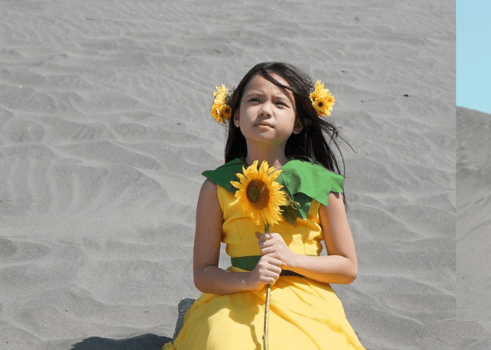 4 Potret Cantik Gempita Nora Marten dalam MV Gala Bunga Matahari