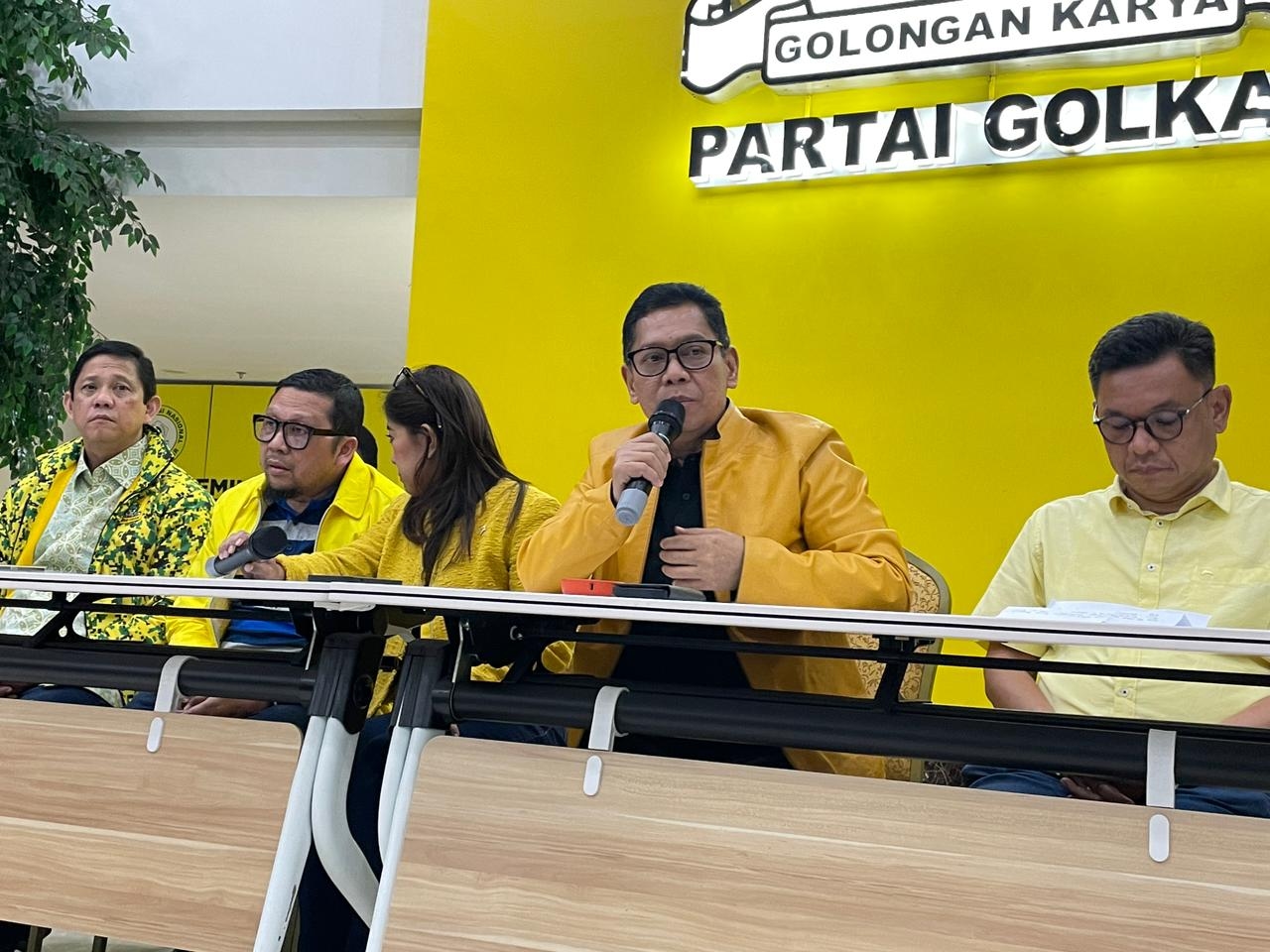 Adies Kadir: Semua Wakil Ketum Punya Kesempatan jadi Plt Ketua Umum Partai Golkar