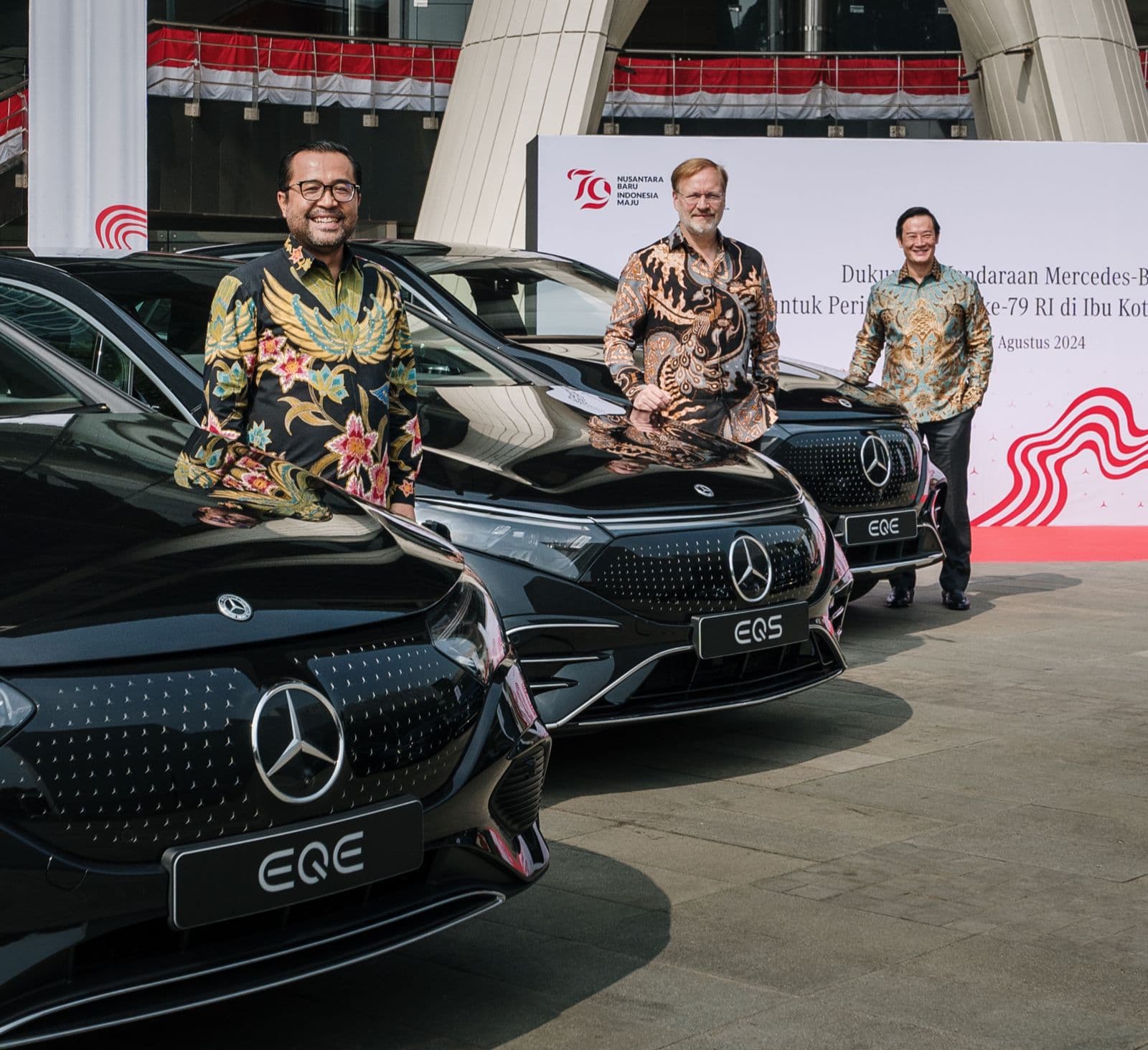 Serahkan 16 Kendaraan Listrik, Mercedes-Benz Dukung Perayaan HUT RI ke-79 di IKN