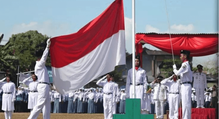 Kemendikbud Resmi Umumkan Rangkaian Upacara Bendera 17 Agustus 2024, Lengkap dengan Pedomannya!