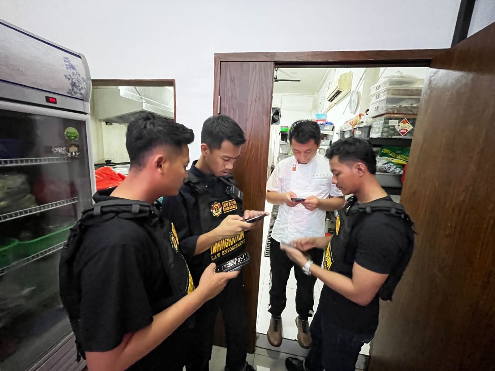 Gelar Patroli di PIK, Imigrasi Jakut Temukan WNA Tak Sesuai Visa Izin Tinggal