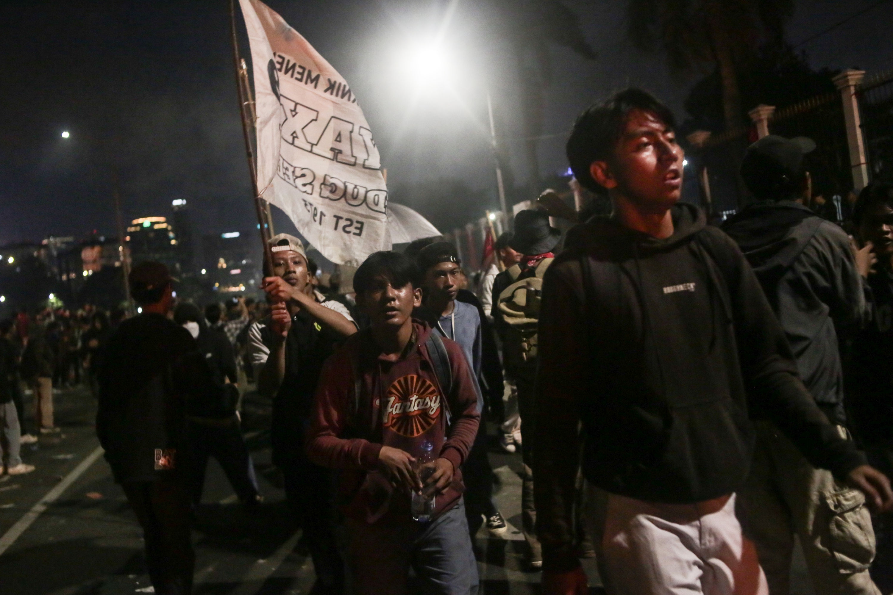 Polisi Pulangkan 112 dari 301 Demonstran yang Diamankan Saat Unjuk Rasa Kawal Putusan MK