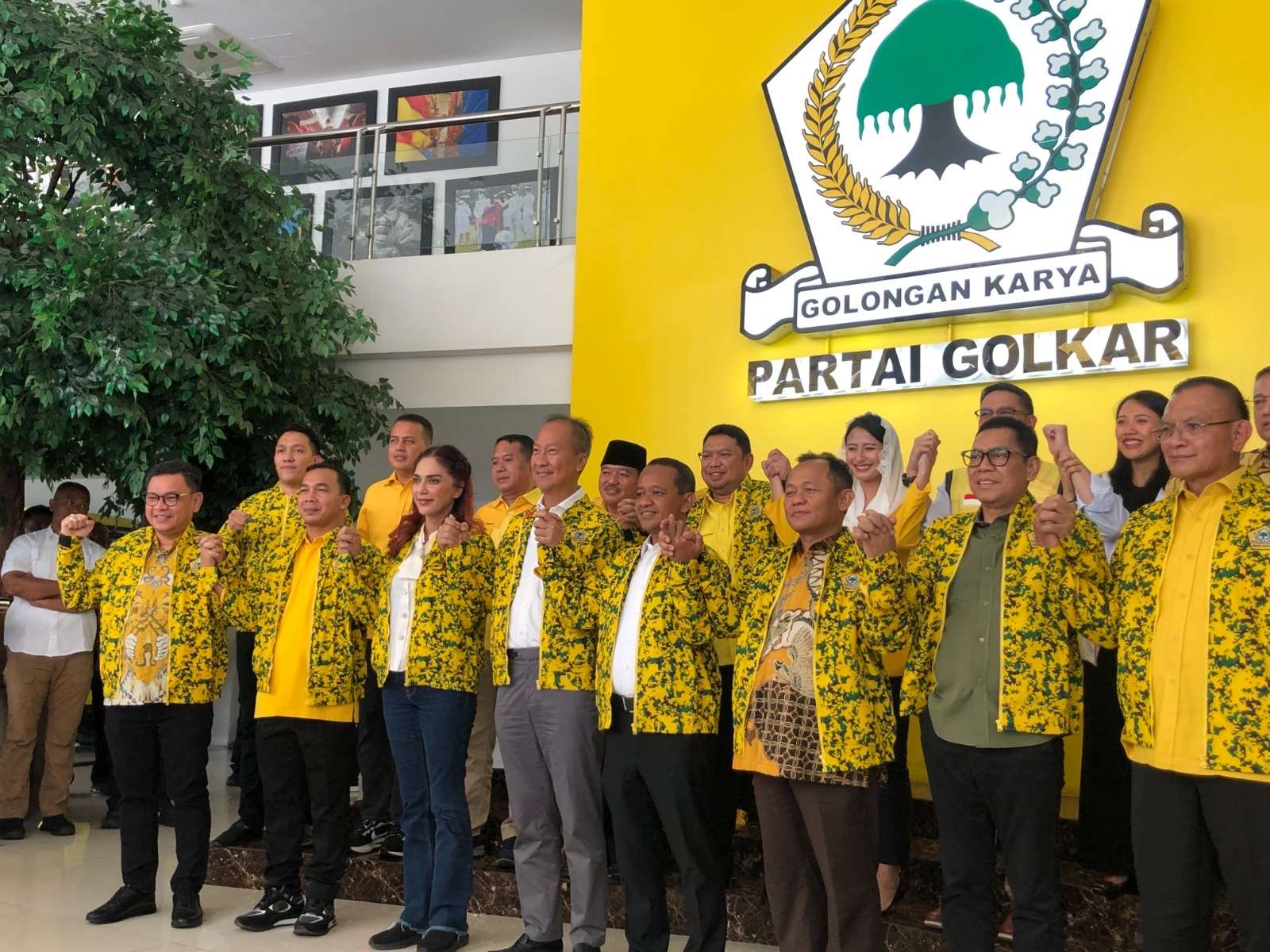Bahlil Tunjuk Sarmuji Jadi Sekjen Golkar, Agus Gumiwang Jadi Ketua Dewan Pembina