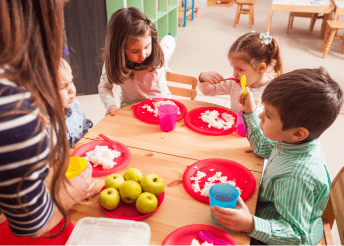 10 Tips Mengatur Pola Makan Sehat untuk Anak-Anak