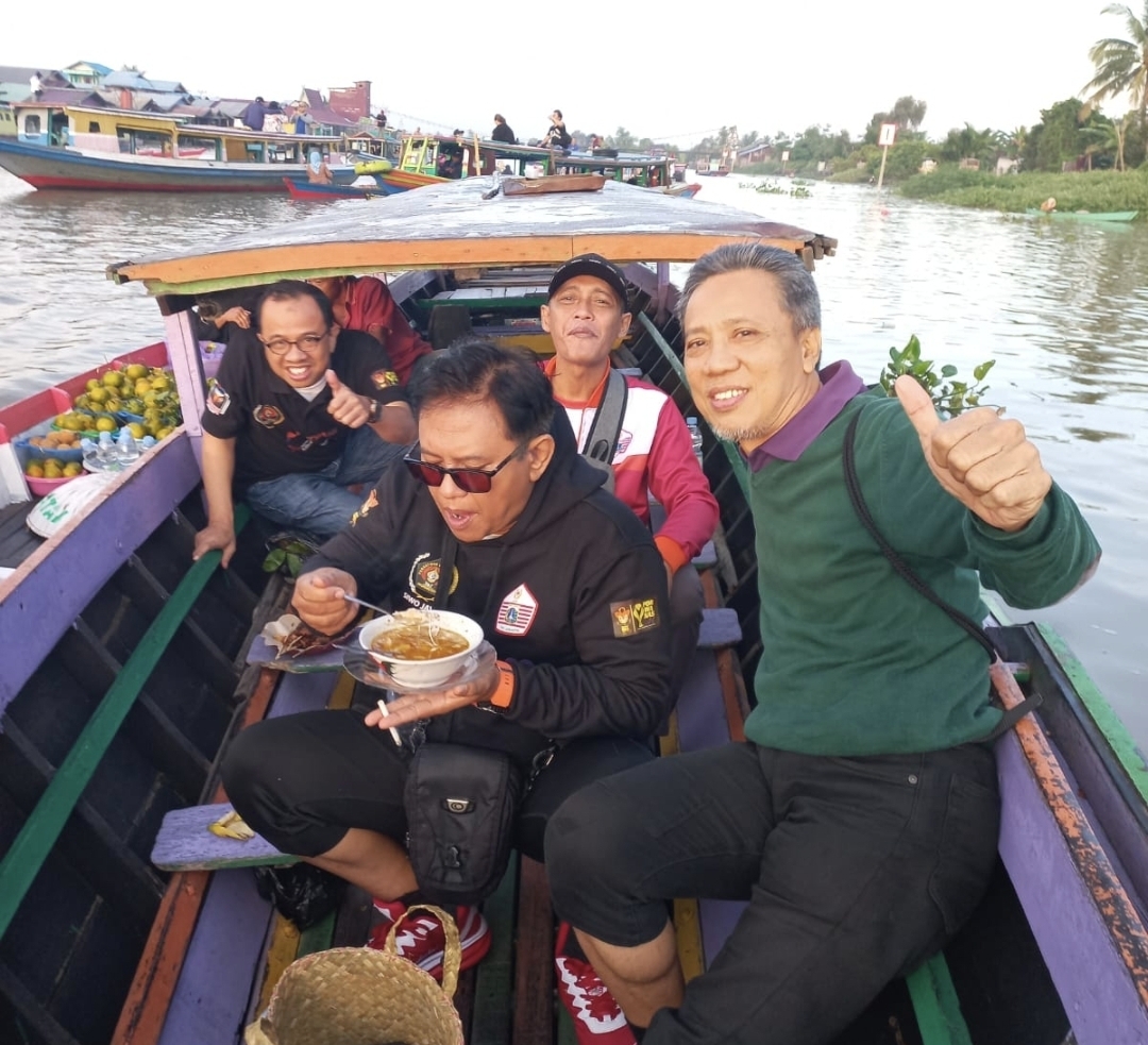 Eksotisme Pasar Terapung Banjarmasin, Destinasi Wisata Sungai Yang Unik