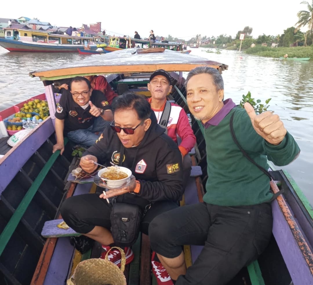 Eksotisme Pasar Terapung Banjarmasin, Destinasi Wisata Sungai Yang Unik