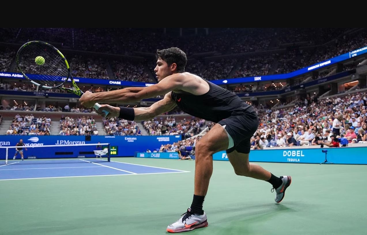 AS Terbuka: Carlos Alcaraz Butuh 4 Set Taklukkan Petenis Kualifikasi di Putaran Pertama