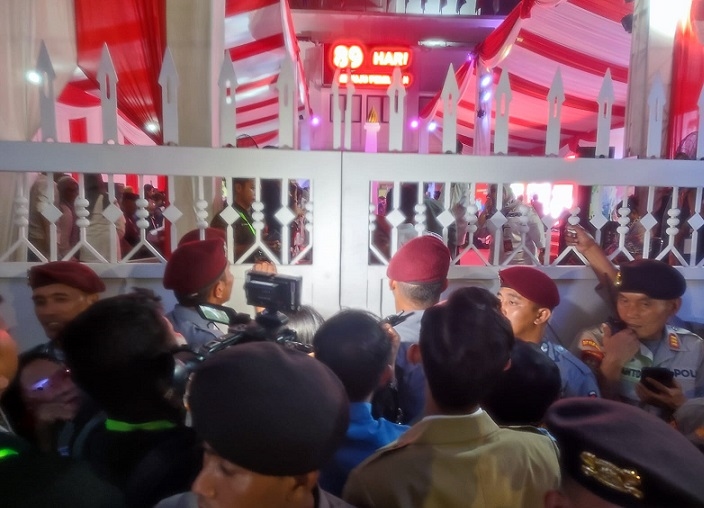 Pendaftaran Pasangan Dharma-Kun Diwarnai Larangan Peliputan dari Pamdal KPUD Jakarta