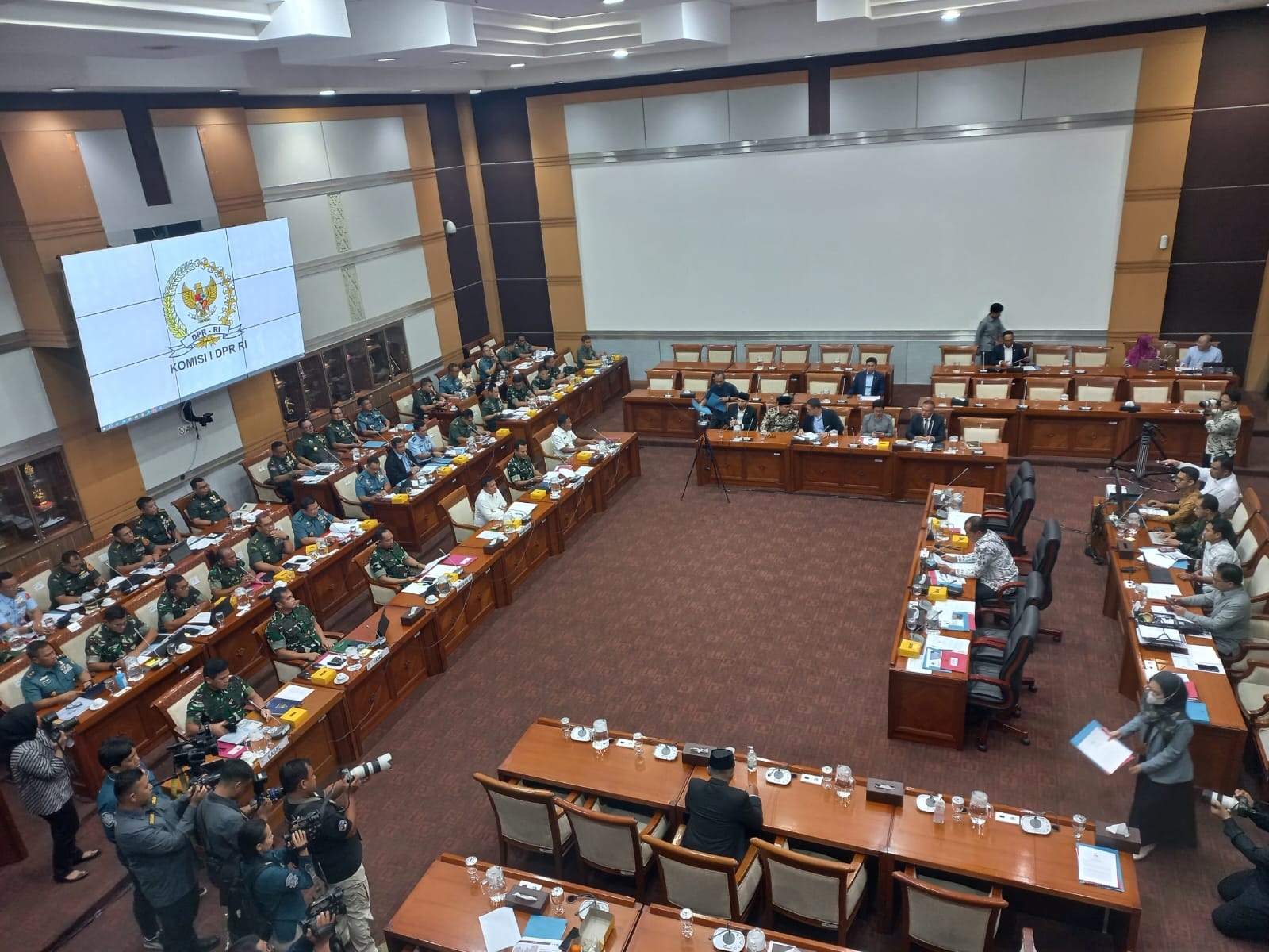 Komisi I DPR Gelar Rapat Tertutup Bersama Kemhan dan TNI, Bahas Anggaran 2025