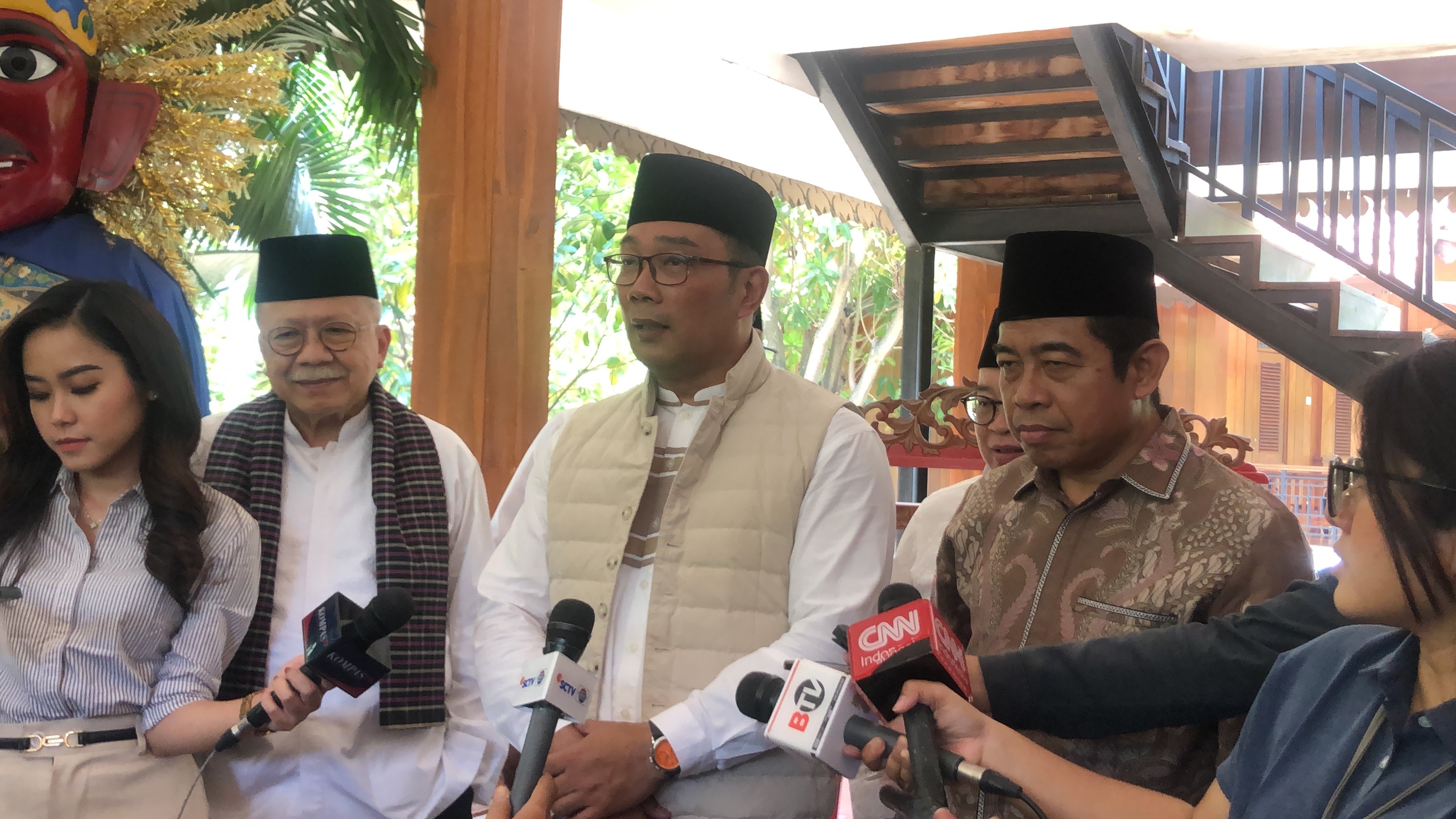 Ridwan Kamil Temui Foke, Diajak Keliling Setu Babakan