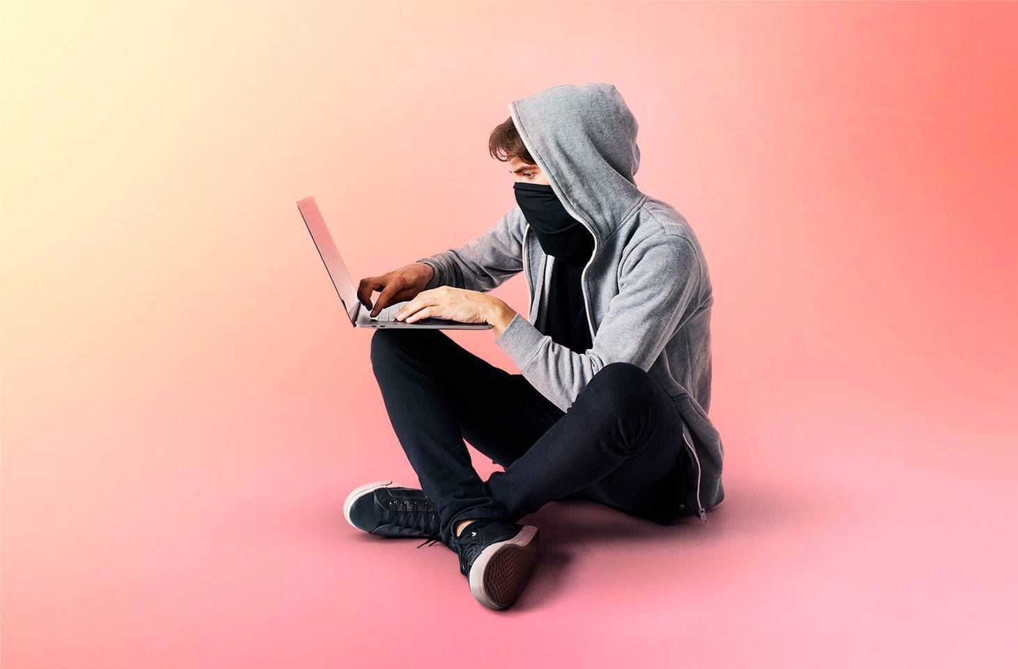 Pengguna Google, Facebook dan Amazon Jadi Target Utama Pencurian Kredensial di 2024