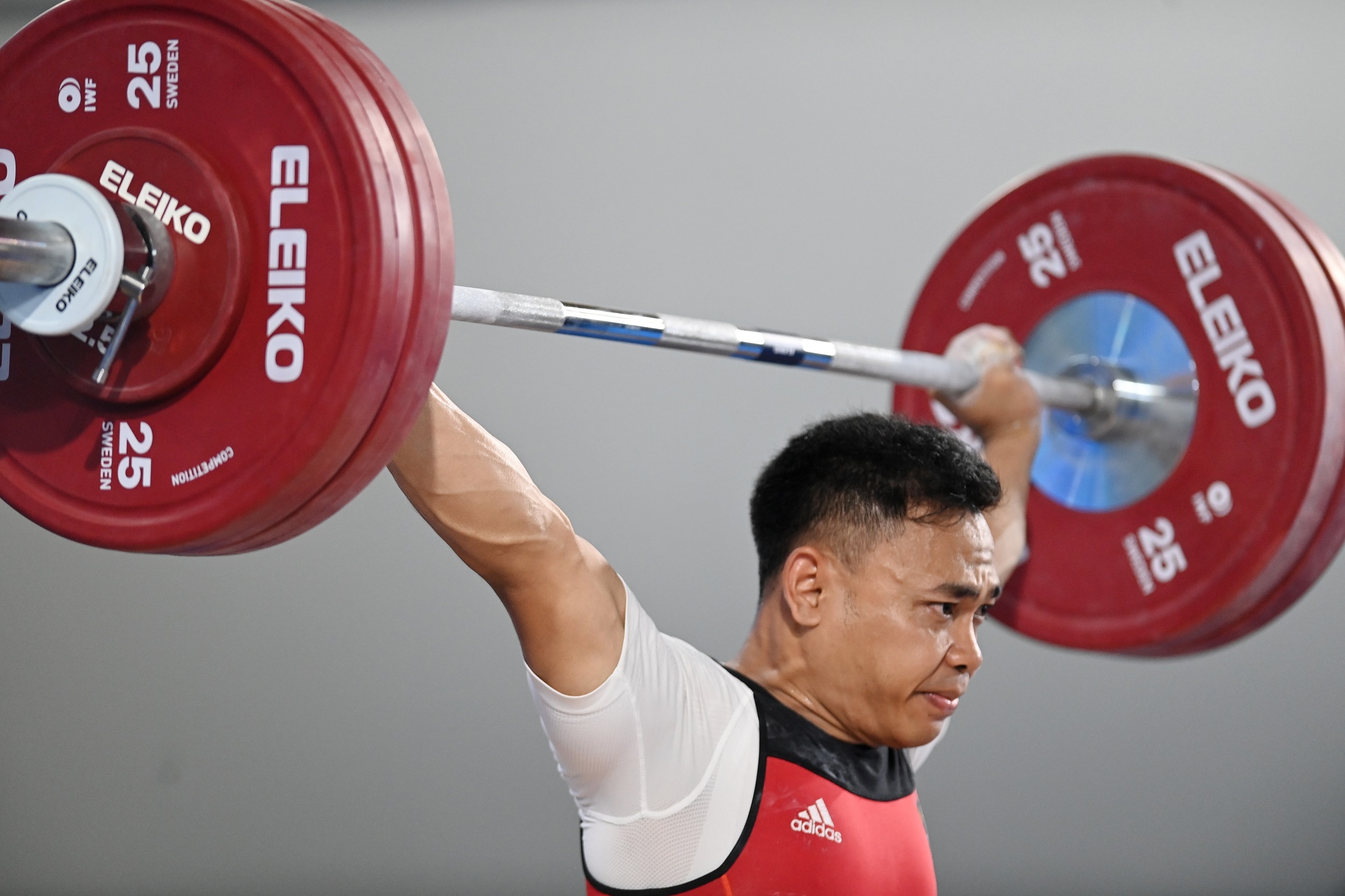 PON Aceh-Sumut: Eko Yuli tak Terbendung, Jatim Dapat Tambahan Dua Emas dari Angkat Besi