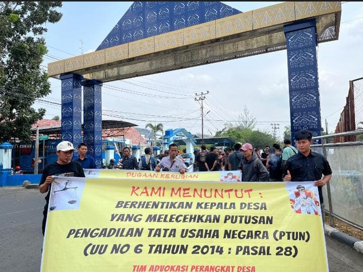 Dilecehkan Oknum Kades, Aparatur Desa di Lahat Sumatera Selatan Unjuk Rasa