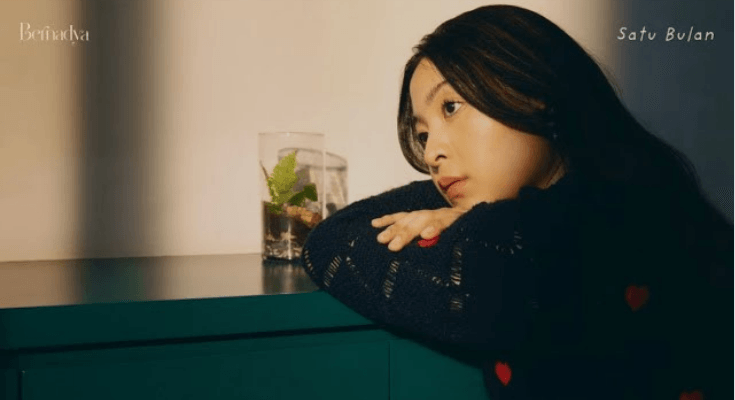 Lirik Lagu Satu Bulan Dinyanyikan Bernadya, Menceritakan Seseorang yang Sulit untuk Meninggalkan Pasangannya!