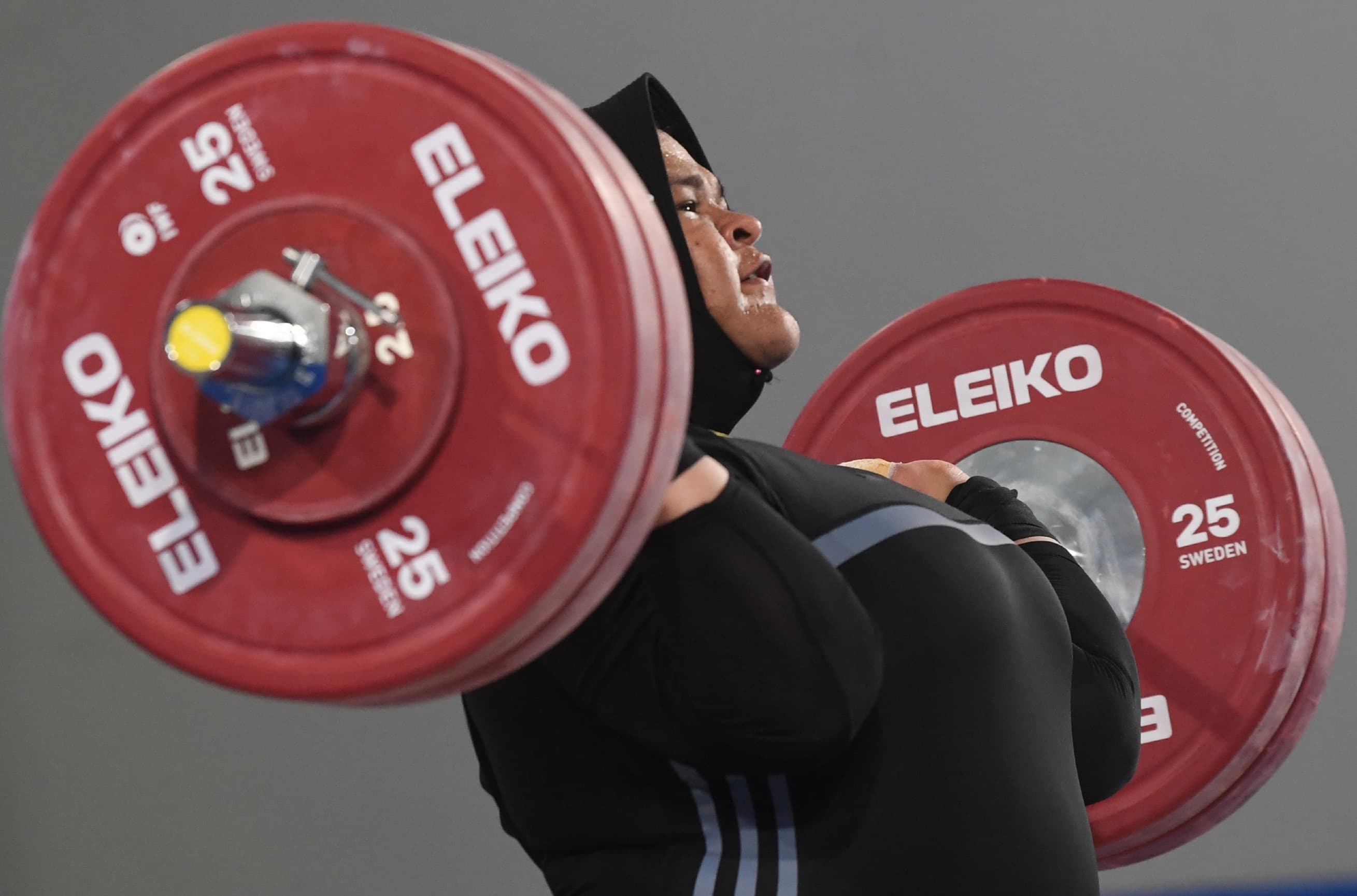 PON Aceh-Sumut: Pecah Rekor Nasional, Nurul Akmal Hattrick Emas Kelas +87 Kilogram Putri