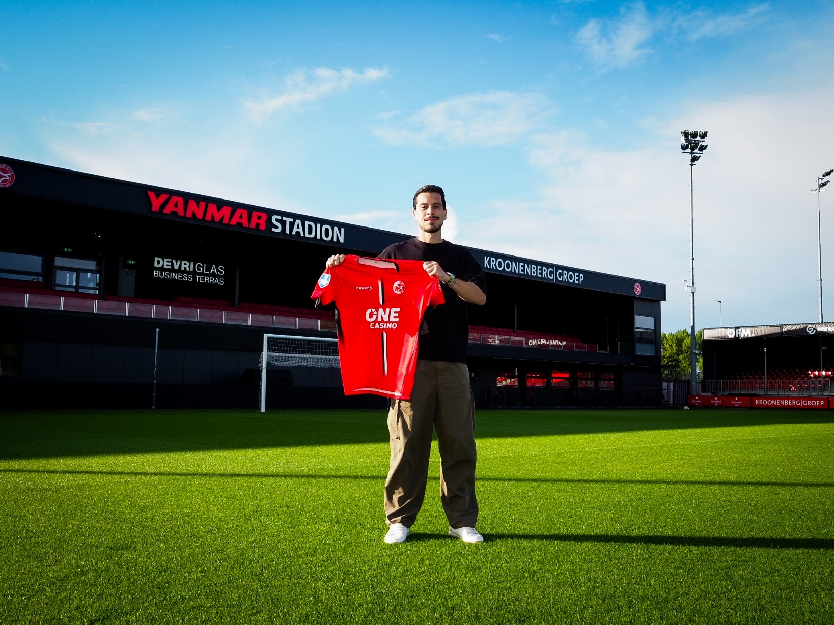 Thom Haye Resmi Gabung Klub Liga Belanda, Almere City