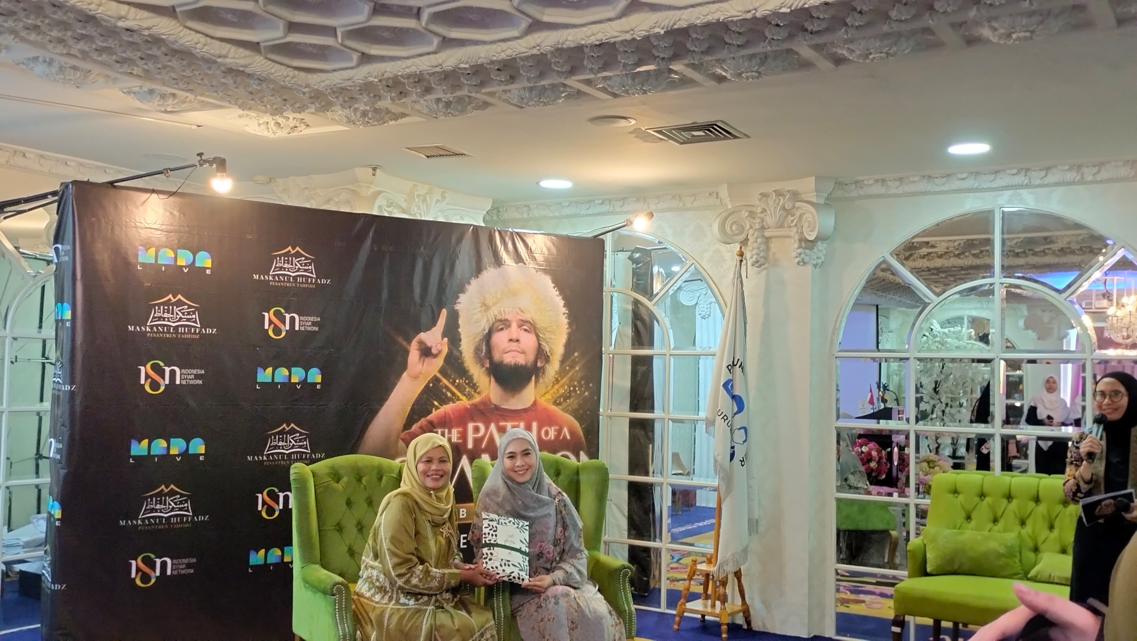 Indonesia Syiar Network Hadirkan Khabib Nurmagomedov, Bincang-bincang dengan Deddy Corbuzier