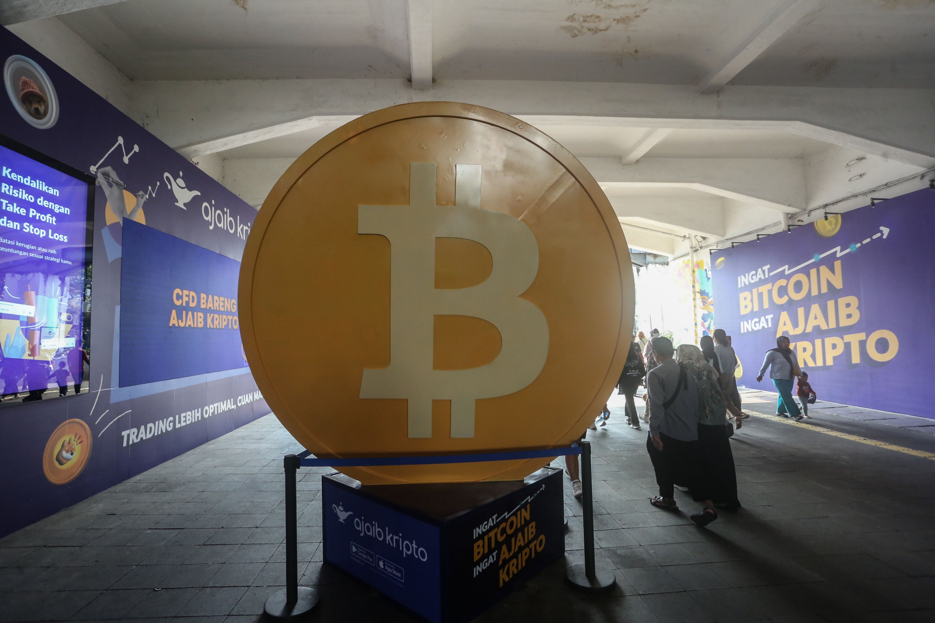 Tertekan Data Ekonomi AS, Bitcoin Melemah