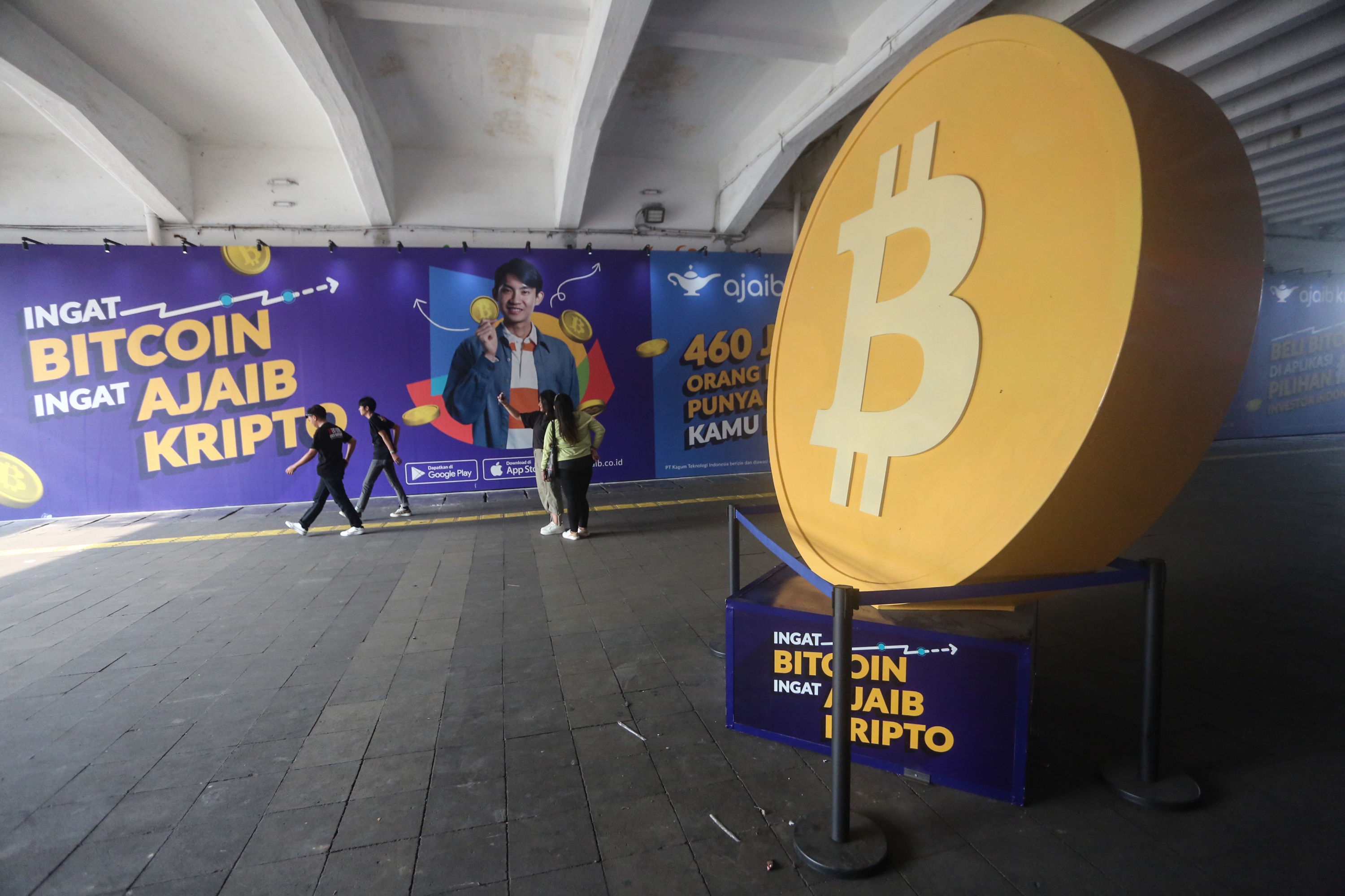 Bitcoin Melemah Tapi Diprediksi Bisa Sentuh USD122 Ribu pada Februari