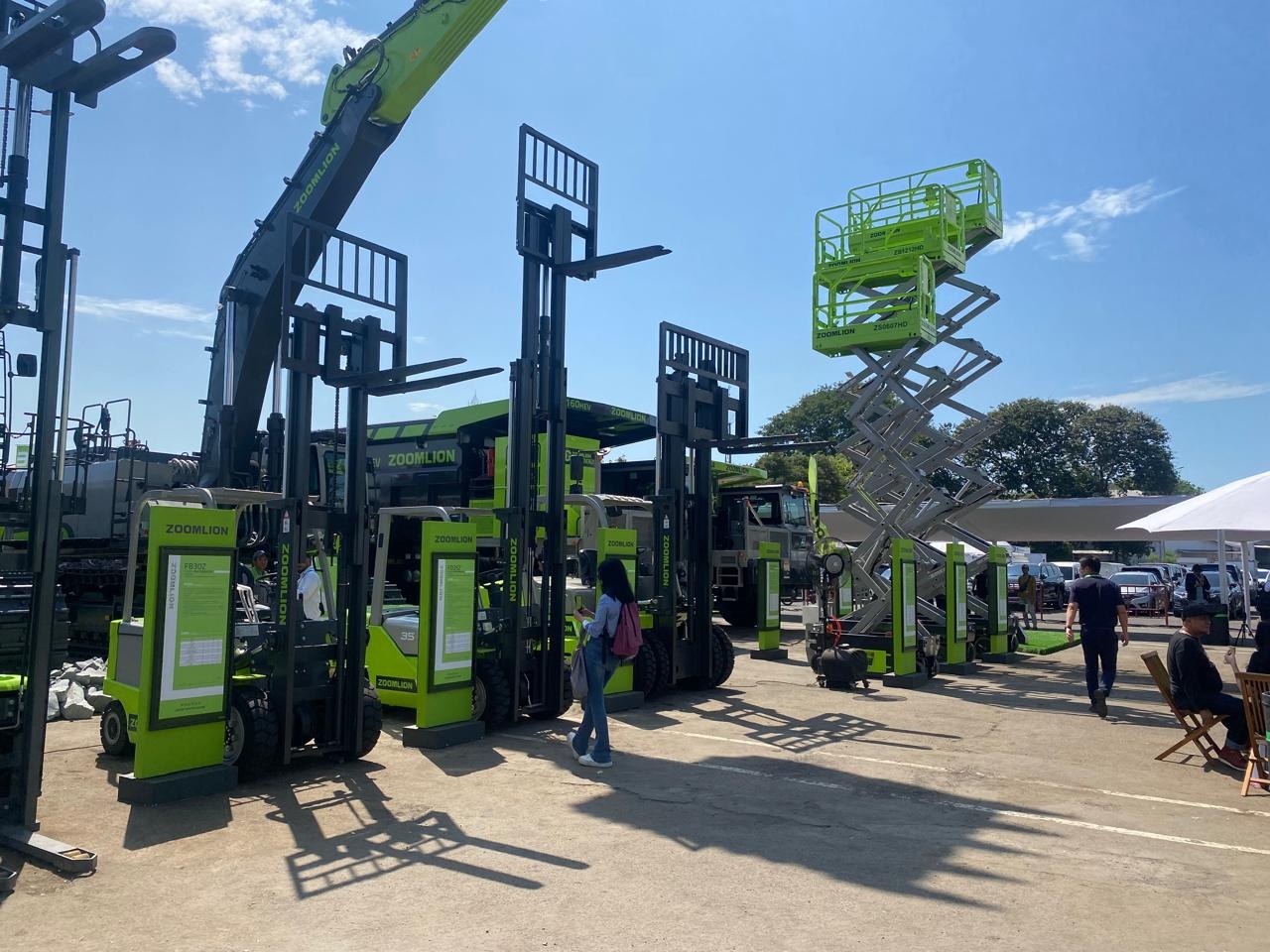 Zoomlion Tampilkan Inovasi Industri Alat Berat Sesuai dengan Kebutuhan Lokal