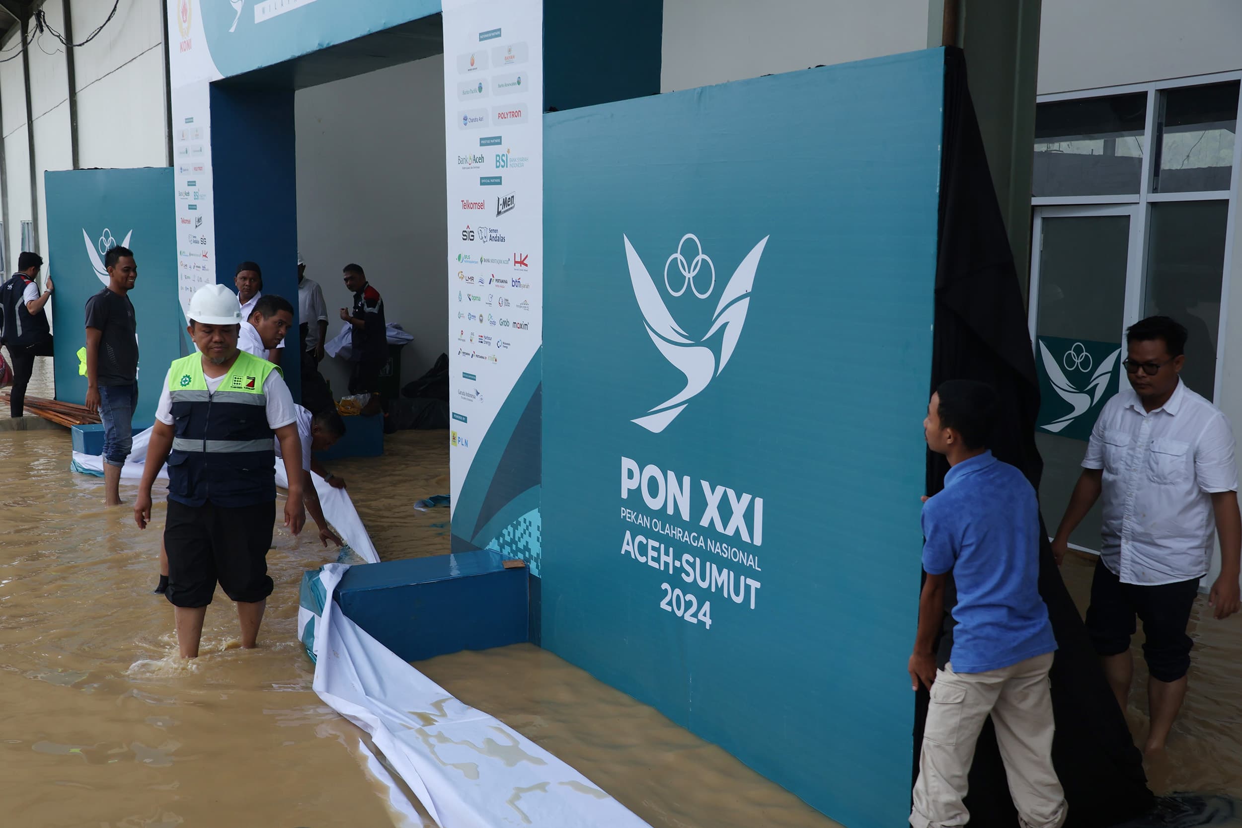 PON Aceh-Sumut: Atap Venue Bocor, 19 Nomor Pertandingan Menembak Tertunda