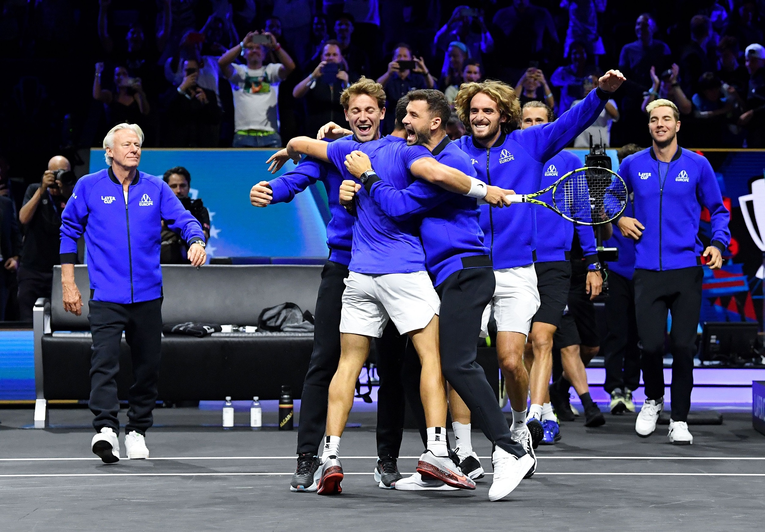 Bawa Tim Eropa Juarai Piala Laver, Carlos Alcaraz Tolak Disamakan dengan Roger Federer