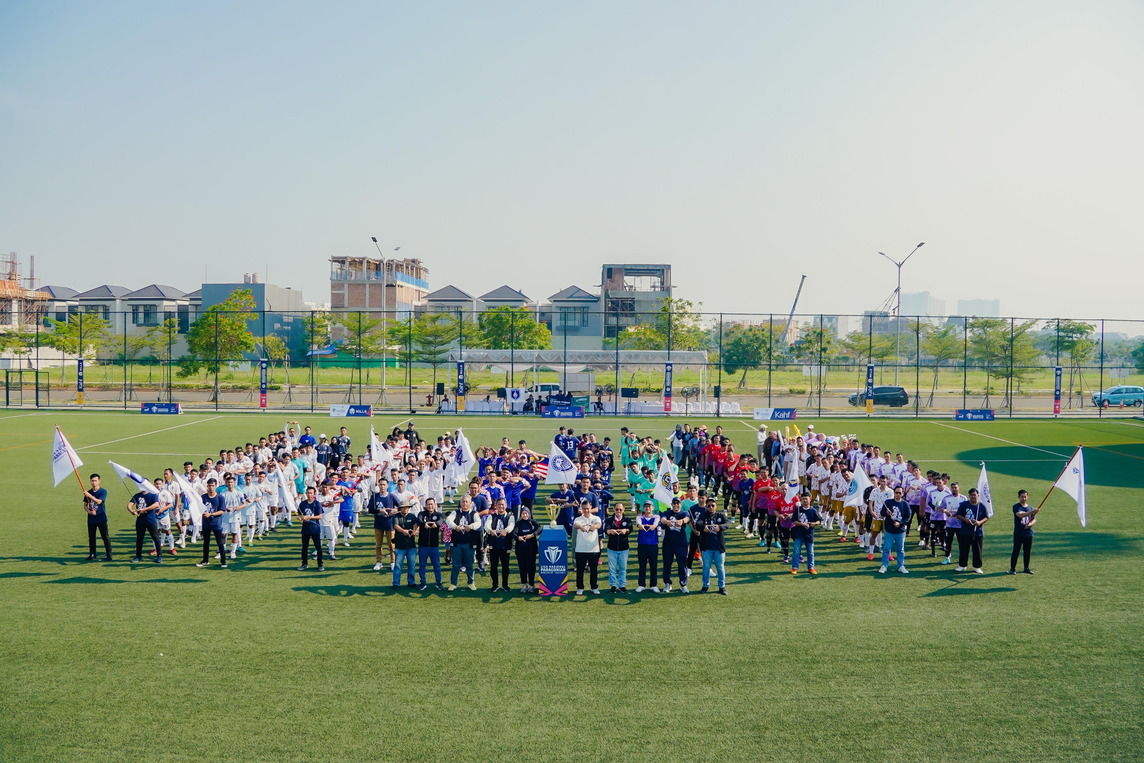 ParagonCorp Gelar Liga Sepak Bola Paragonian: Membangun Kekompakan Tim hingga Malaysia