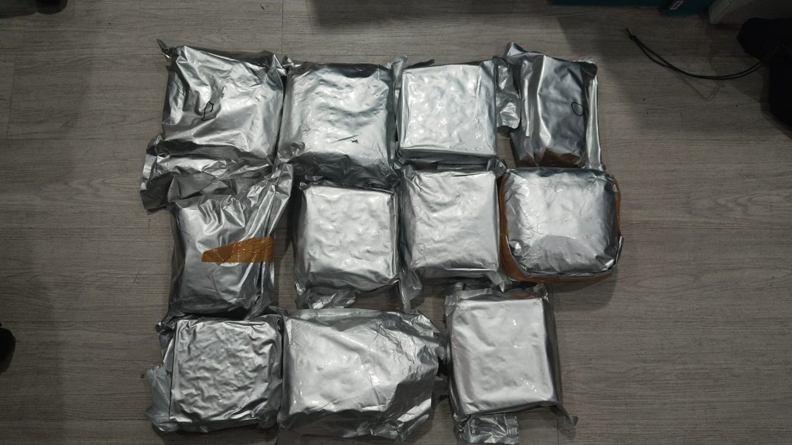 Dua Pria Diamankan Diduga Edarkan Narkoba dari Malaysia, 35 Kg Sabu Disita