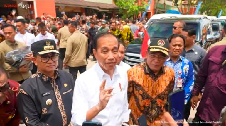 Jokowi Serukan Masyarakat Minta Prabowo Lanjutkan Program Bantuan Pangan Non-Tunai