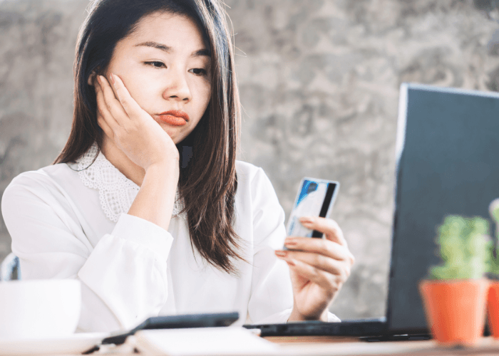 Apa Itu Doom Spending? Fenomena Belanja Impulsif yang Mewabah di Kalangan Gen Z dan Milenial