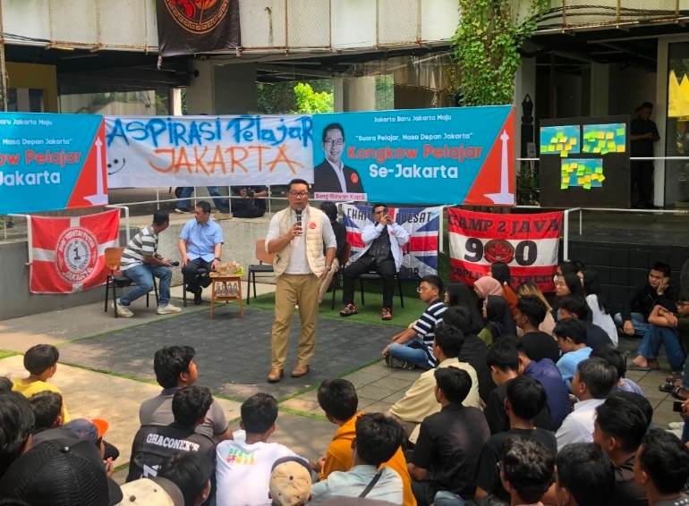 Ridwan Kamil Bakal Hidupkan Ruang Publik di Jakarta, Fokus Taman dan Trotoar