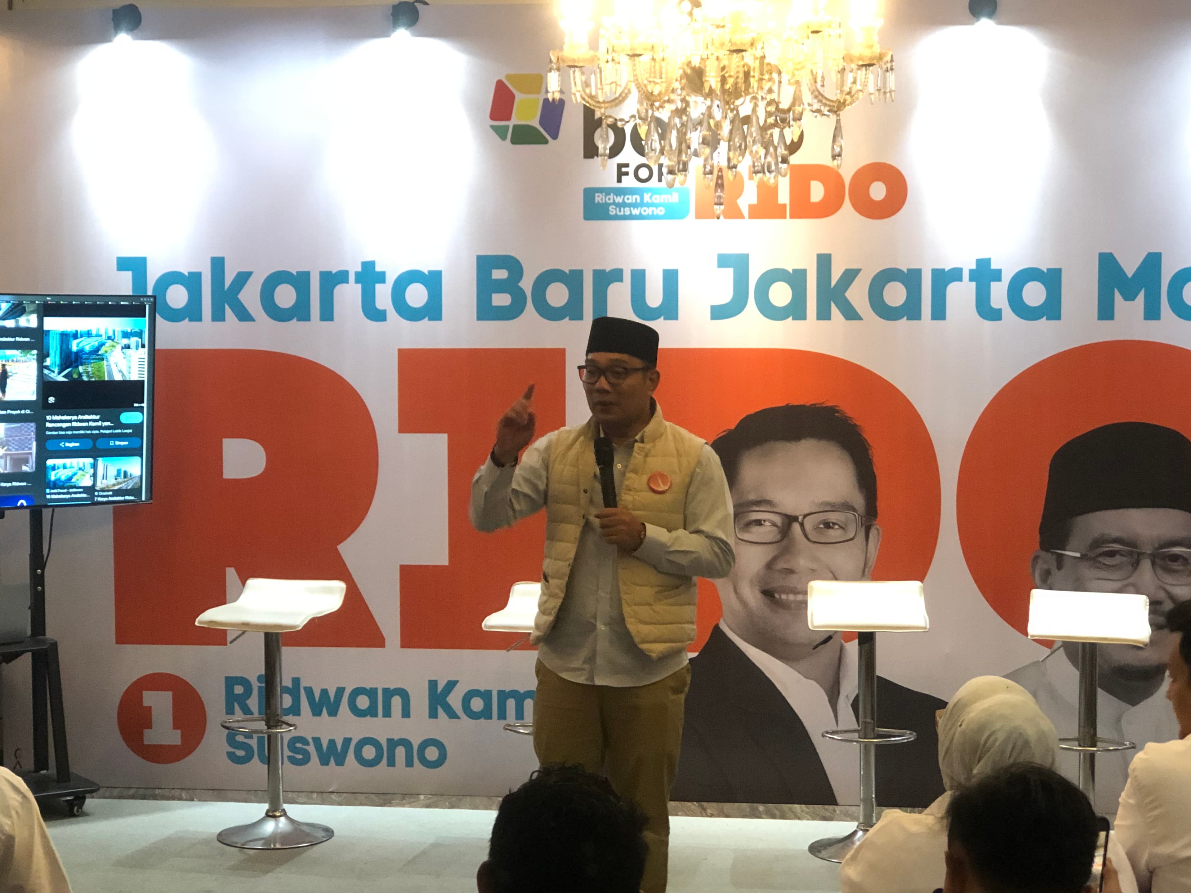 Ridwan Kamil Tanggapi Santai Alat Peraga Kampanyenya Dirusak