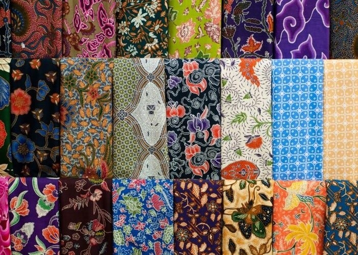 Hari Batik Nasional 2024: Merayakan Warisan Budaya Takbenda Indonesia