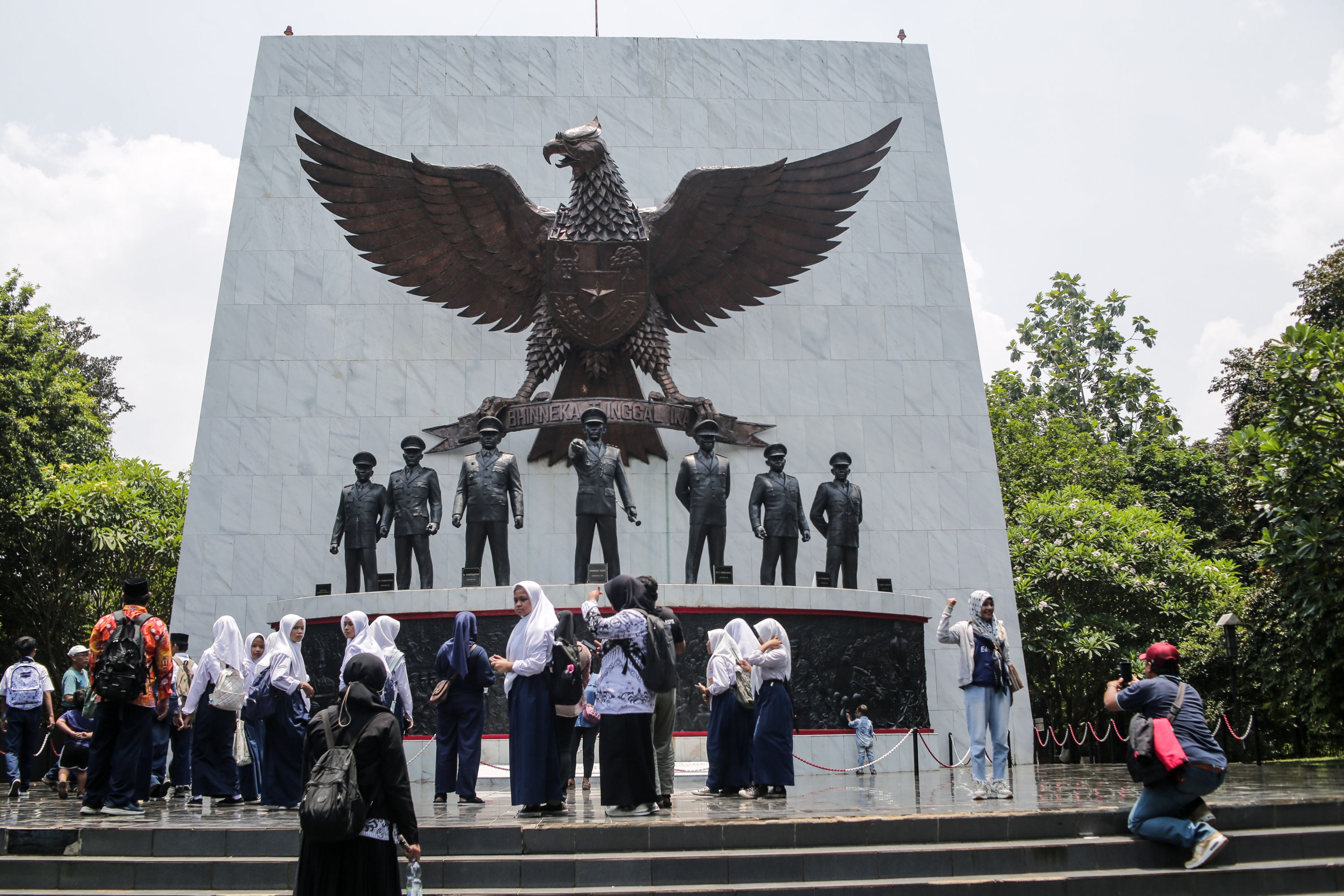 Mengapa Pancasila Dijadikan Dasar Negara Indonesia dan Pandangan Hidup Bangsa Indonesia? Pahami 3 Hal Ini dengan Seksama