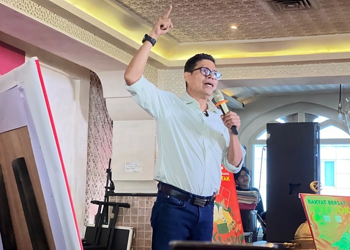 Dianggap Banyak Melakukan Kesalahan, Faizal Assegaf Kritisi Kepemimpinan 10 Tahun Jokowi