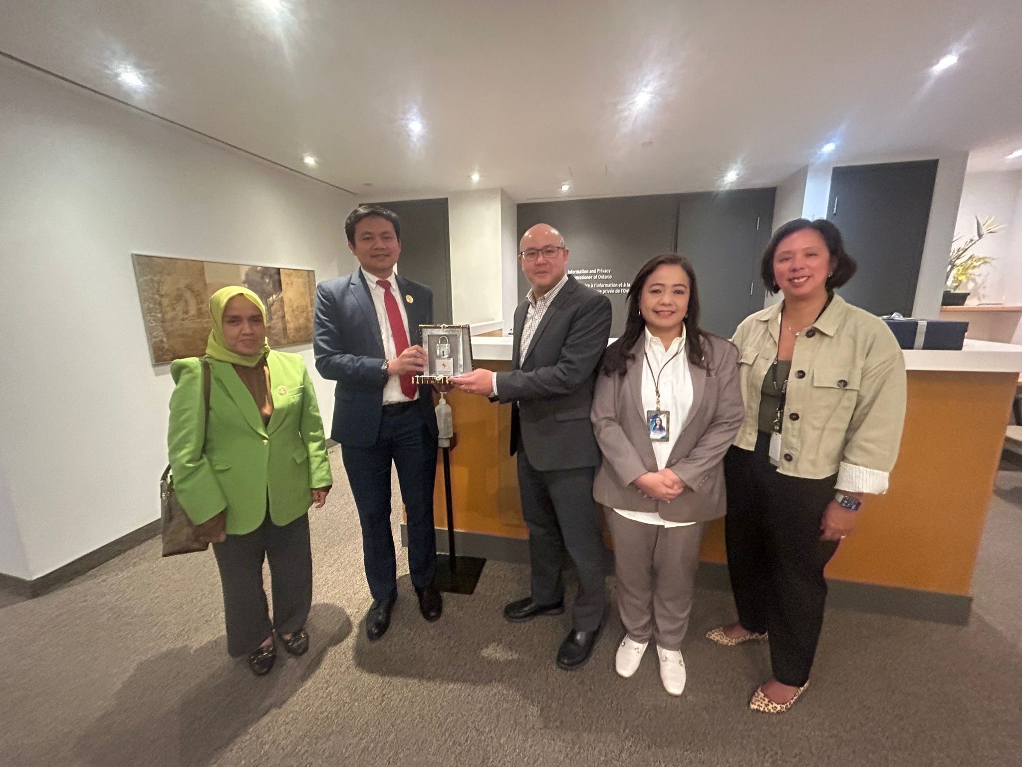 Komisi Informasi Pusat Jelajahi Integrasi Perlindungan Data Pribadi dan Keterbukaan Informasi Publik