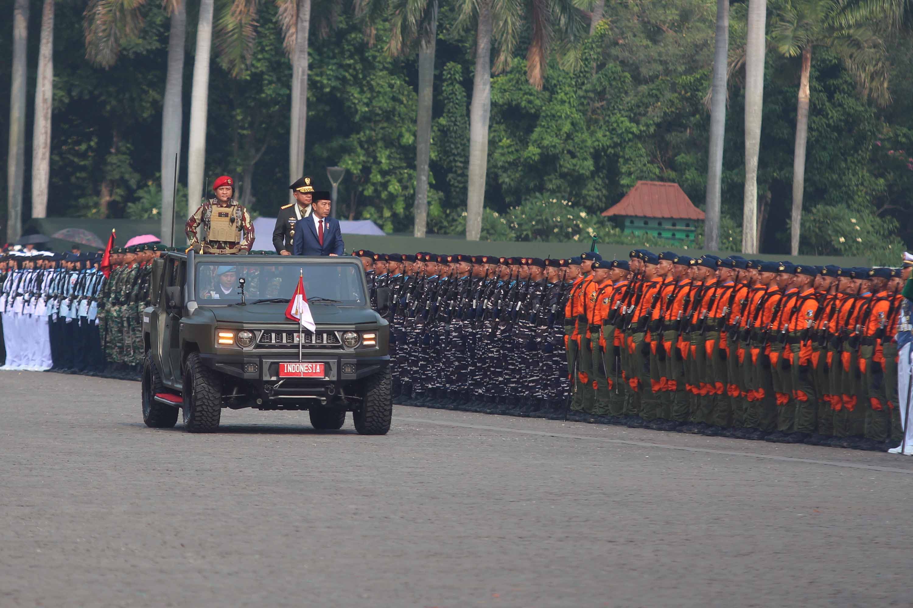Jokowi: HUT TNI Tahun Ini Paling Merakyat