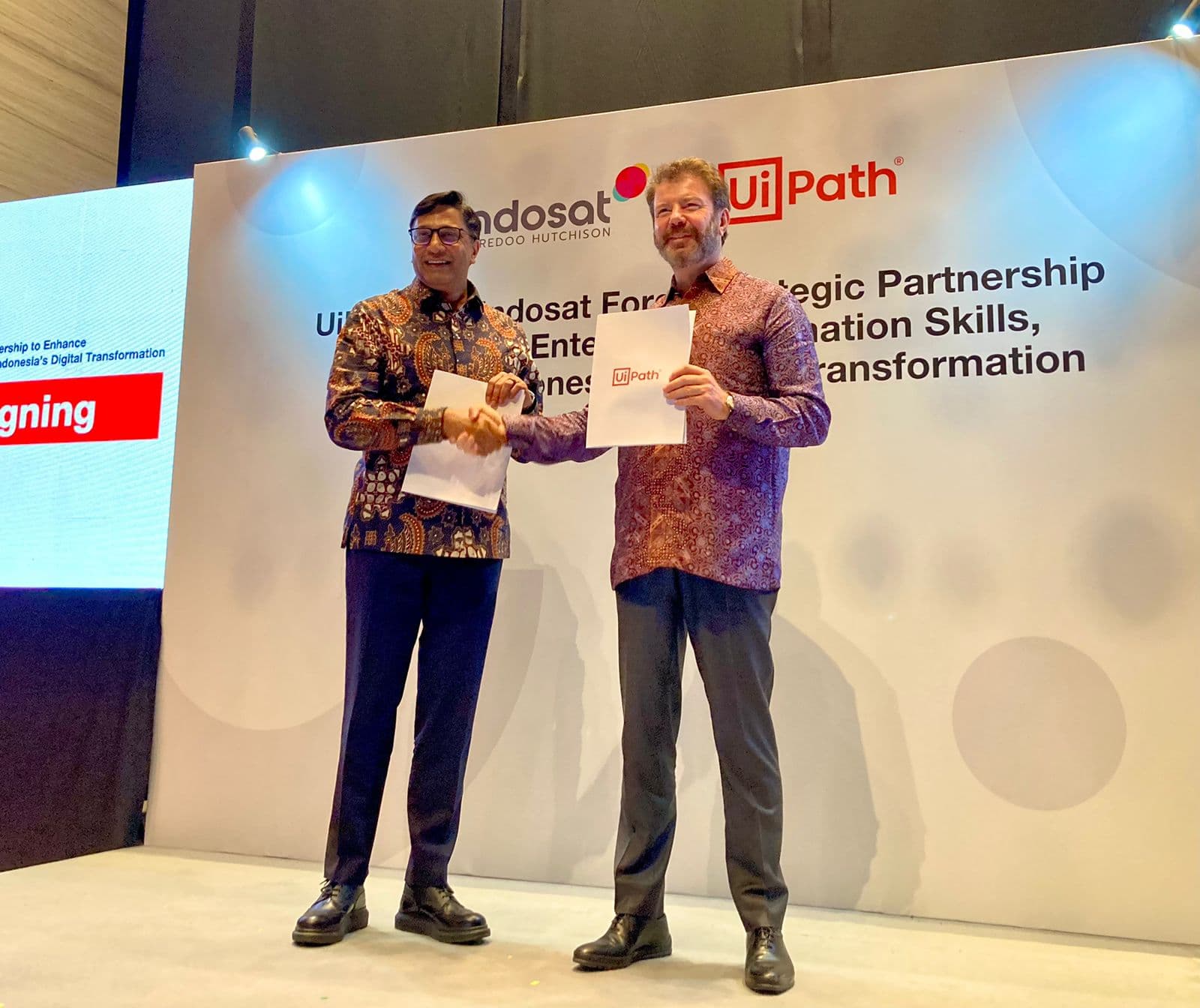 UiPath - Indosat Ooredoo Kolaborasi Ciptakan 100 Ribu Talenta Digital hingga 2027