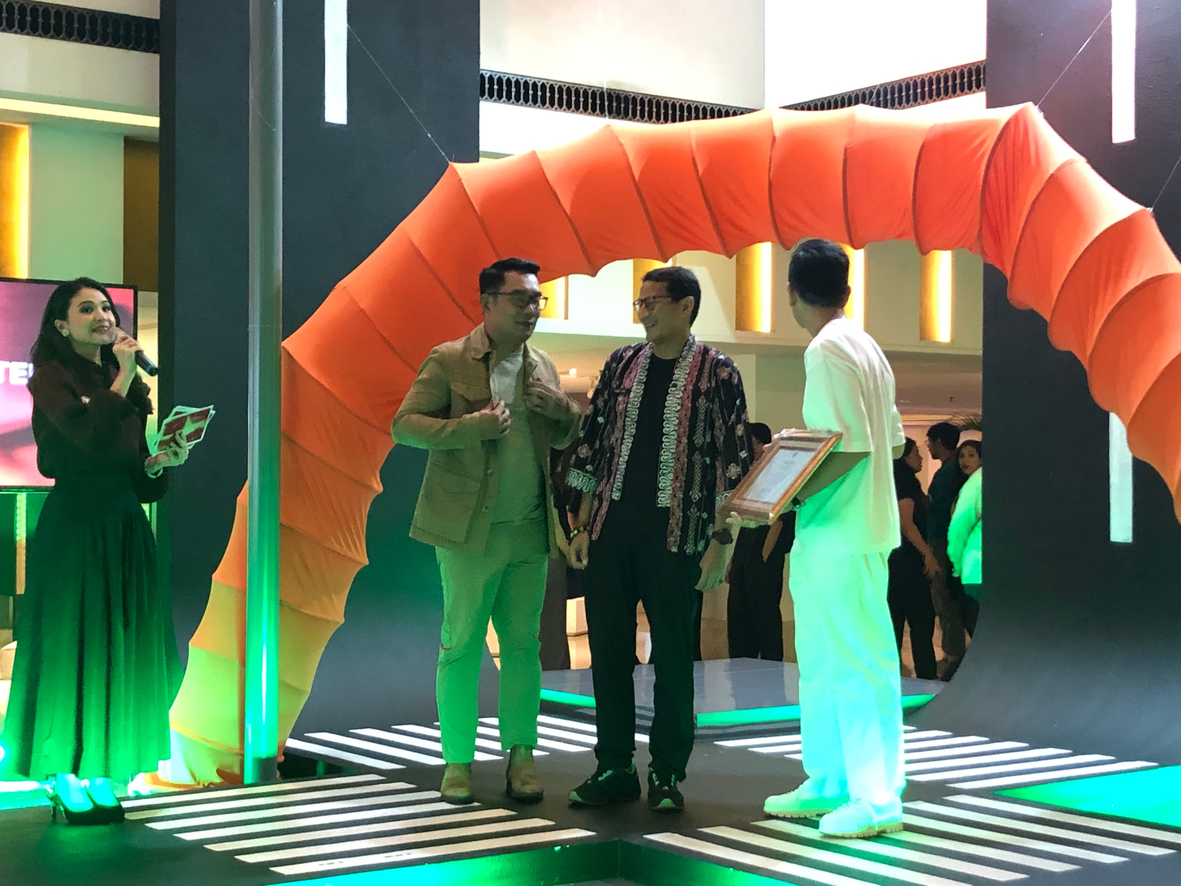 Ridwan Kamil Dapat Dukungan Sandiaga Uno untuk Perbaiki Sektor Pariwisata Jakarta