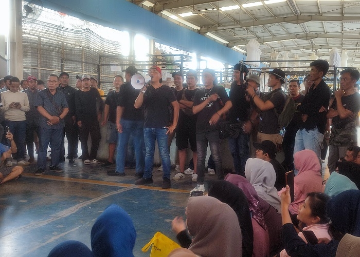 Ratusan Pedagang Skybrigde Tanah Abang Demo, Minta Harga Sewa Kios Diturunkan