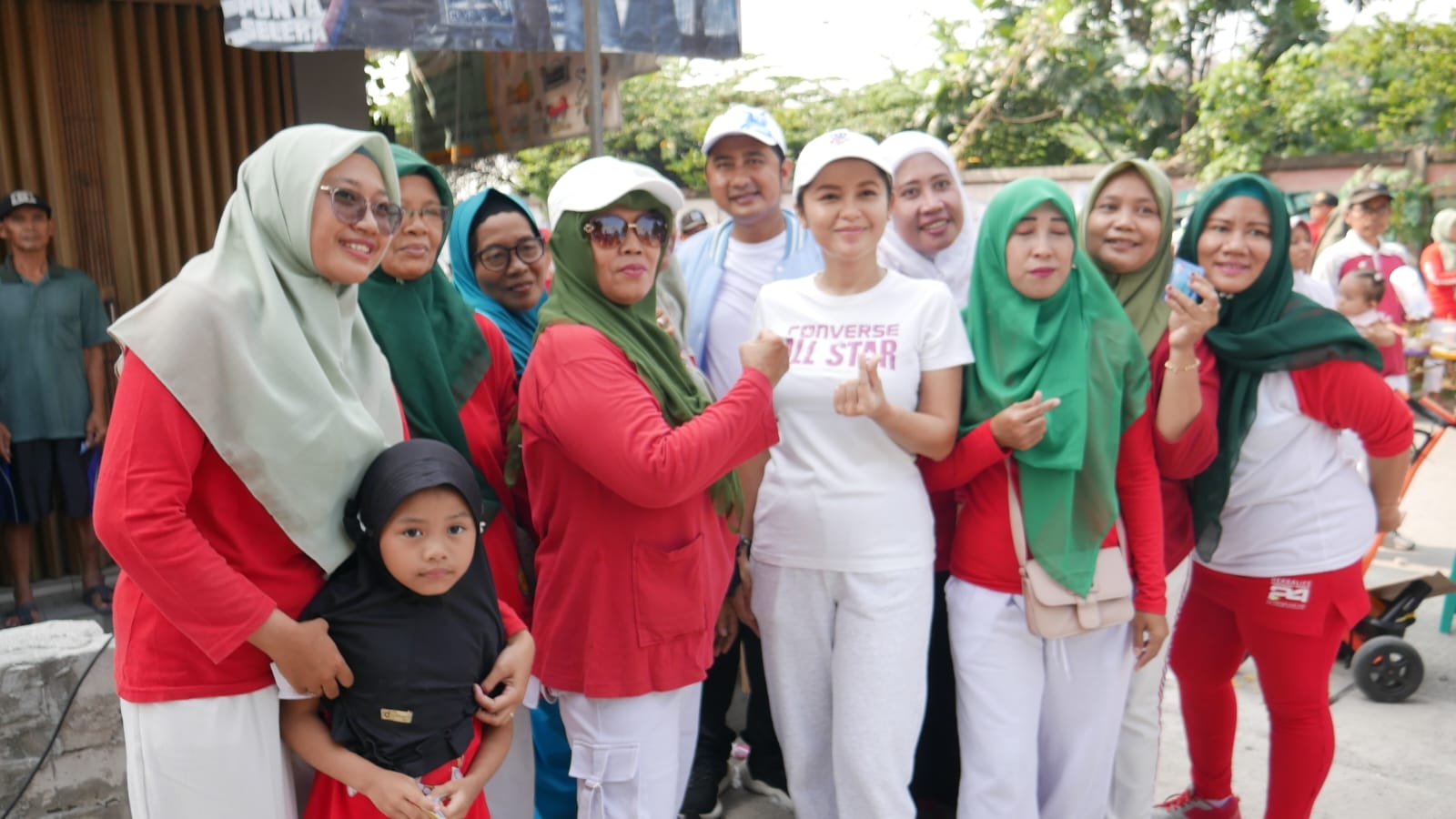 Diserang Kampanye Hitam, Ini Profil Istri Calon Wakil Wali Kota Depok Chandra Rahmansyah