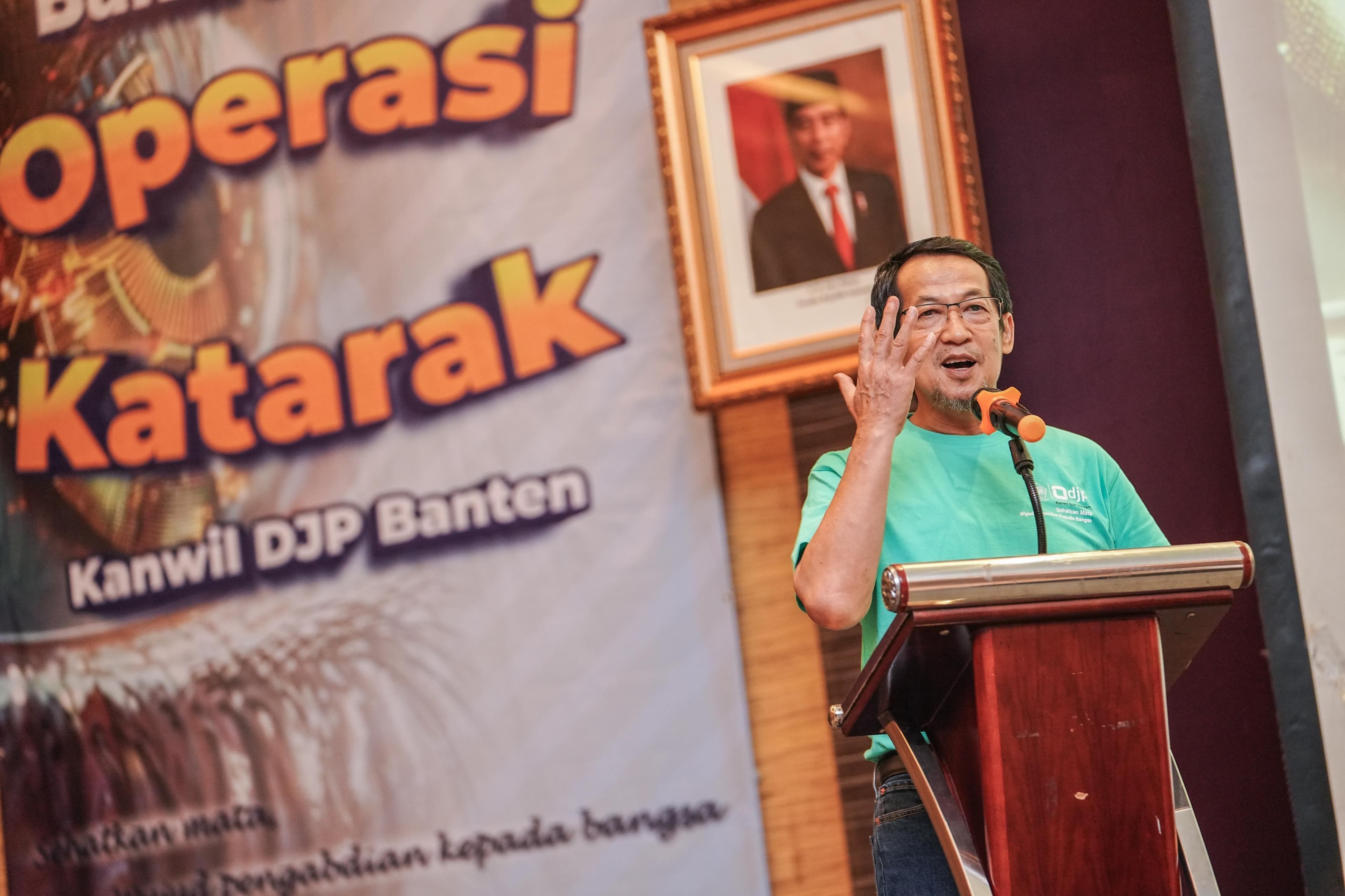 Peringatan Hari Oeang, Kanwil DJP Banten Bareng Sejumlah Asosial Gelar Baksos Operasi Katarak Gratis